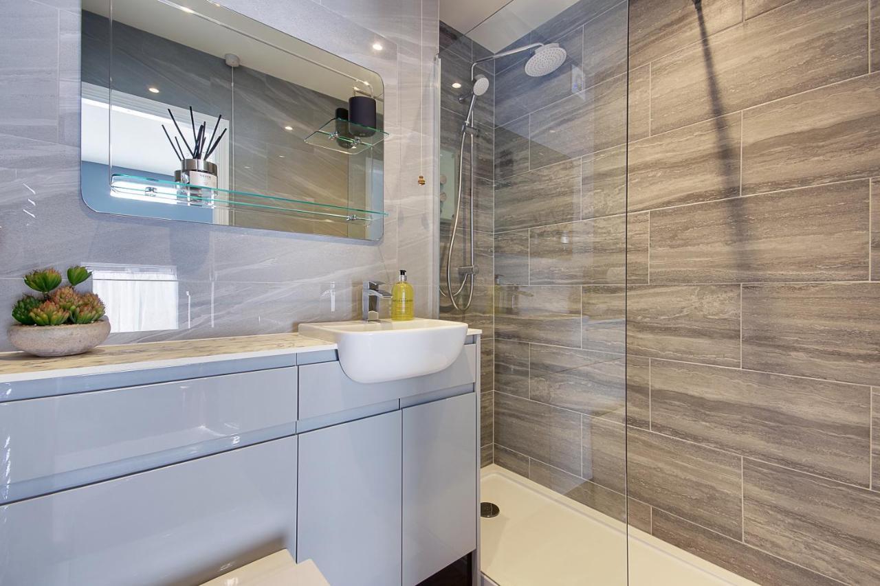14 Oxford Mews - 5 Star Living For Up To 10 People Villa Southampton Exterior photo